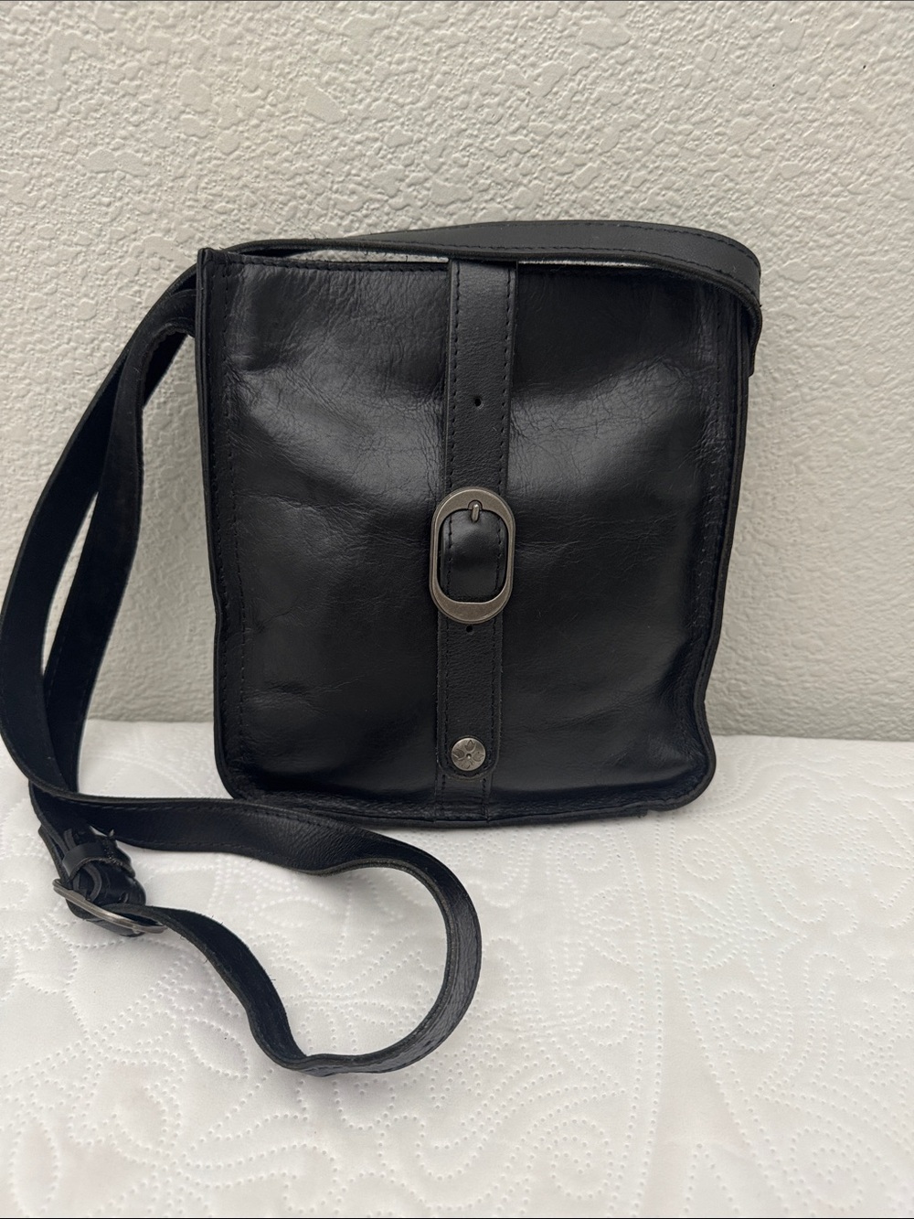 Patricia Nash Black ITalian Leather Classic Crossbody Shoulder Bag Neutral Purse